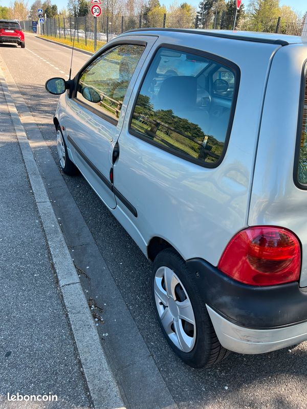 Twingo 1 automatique (image 1)
