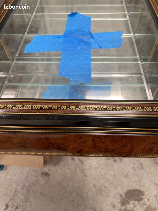 Vitrine bibelots miniatures (image 2)