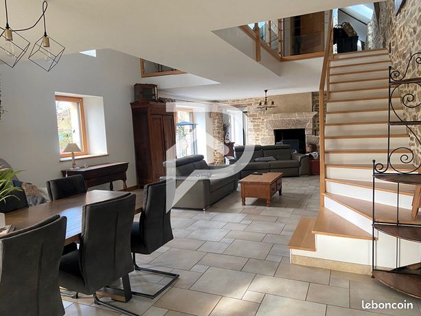 Maison 12 pièces 320 m²