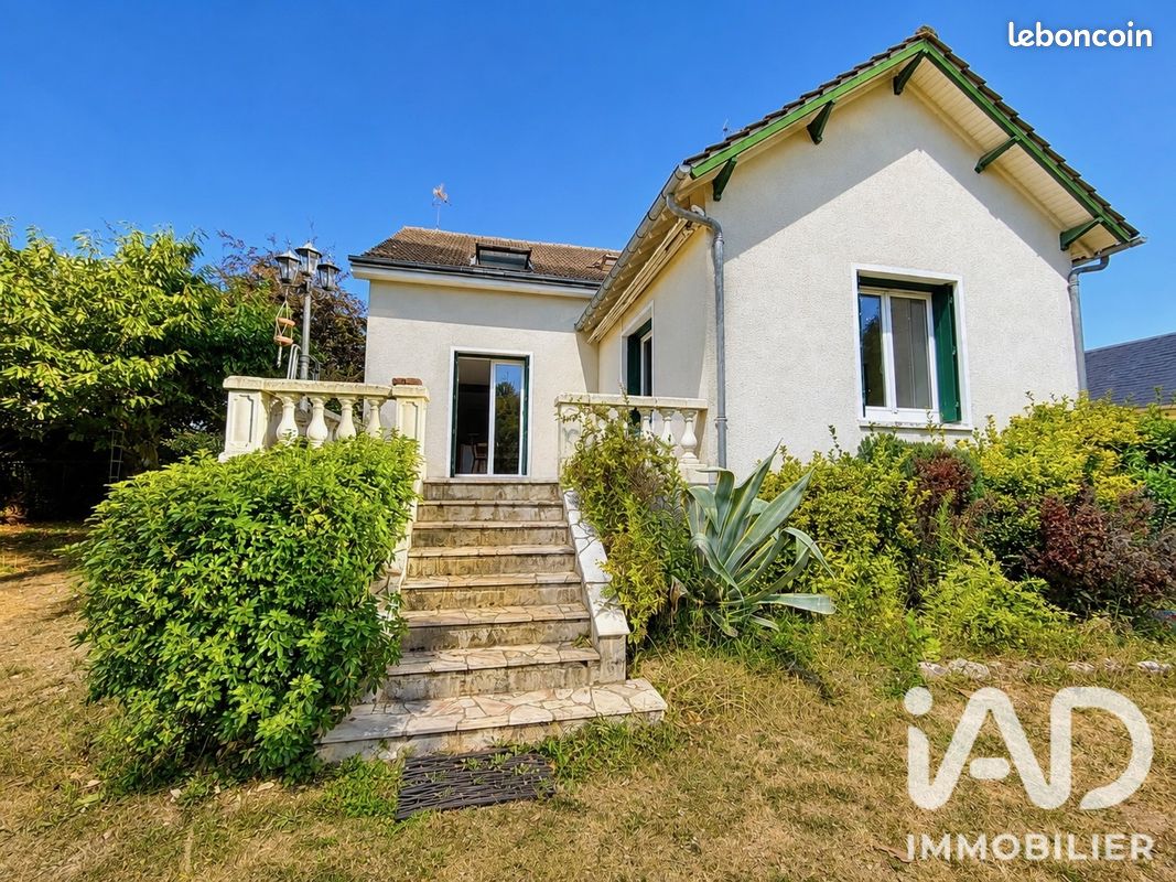 Maison 7 pièces 175 m² · à Meung-sur-Loire · 175 m² · 1 300 €