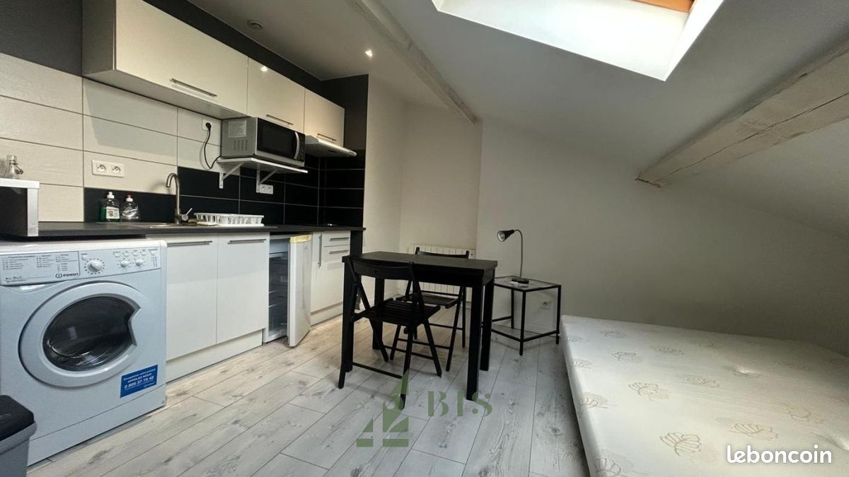 Appartement 1 pièce 14 m² · à Roanne · 14 m² · 375 €/mois