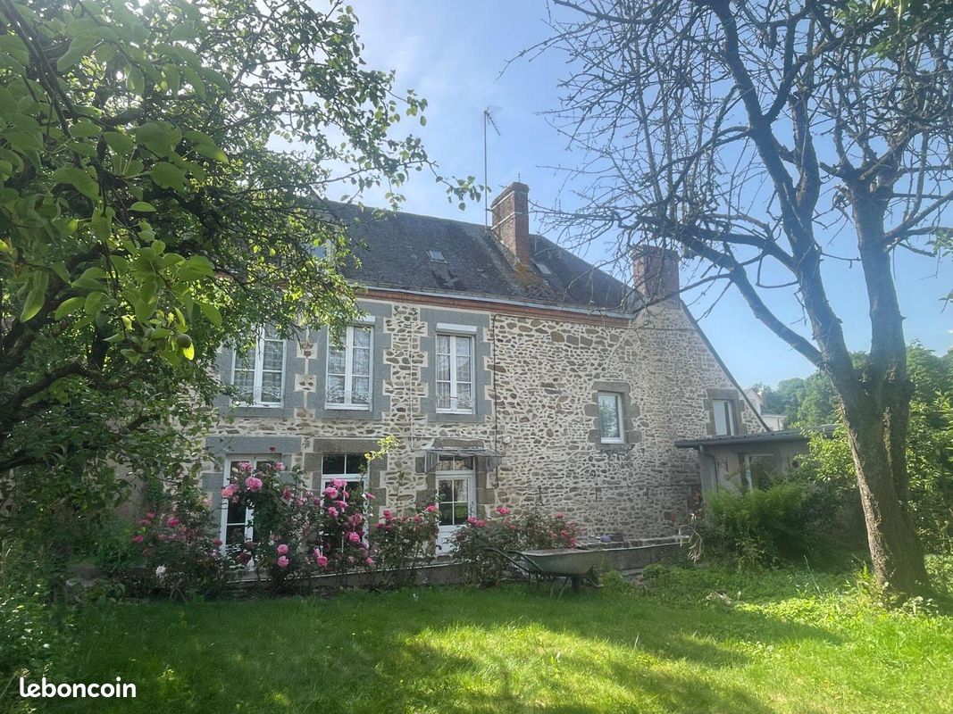 Maison 5 pièces 159 m² · à Bais · 159 m² · 136 000 €