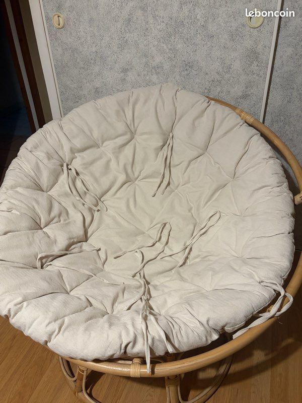 Loveuse en rotin avec coussin (image 4)