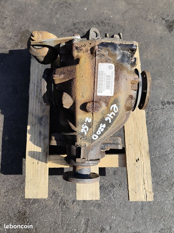 Pont Arriere Differentiel BMW SERIE 3 E46 320d Phase 2 150 cv 7526158-04 / 7526158 rapport 2.56 (image 1)