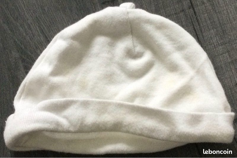 Bonnet (image 1)