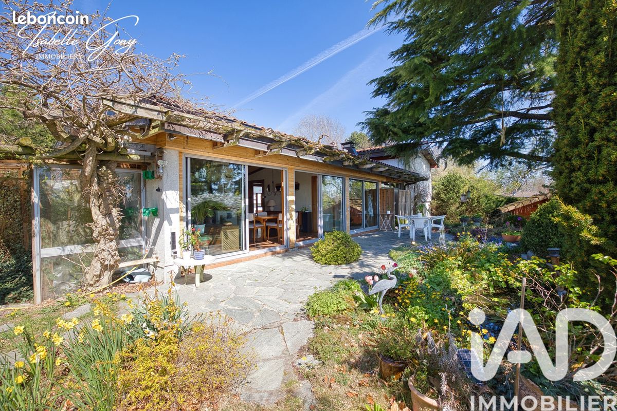 Maison 5 pièces 160 m² · à Divonne-les-Bains · 160 m² · 970 000 €