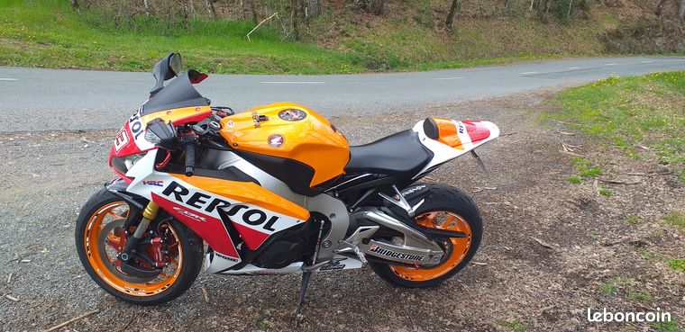 Range Moto Avec Bloque Roue Pour Honda CBR 1000 RR Fireblade ConStands