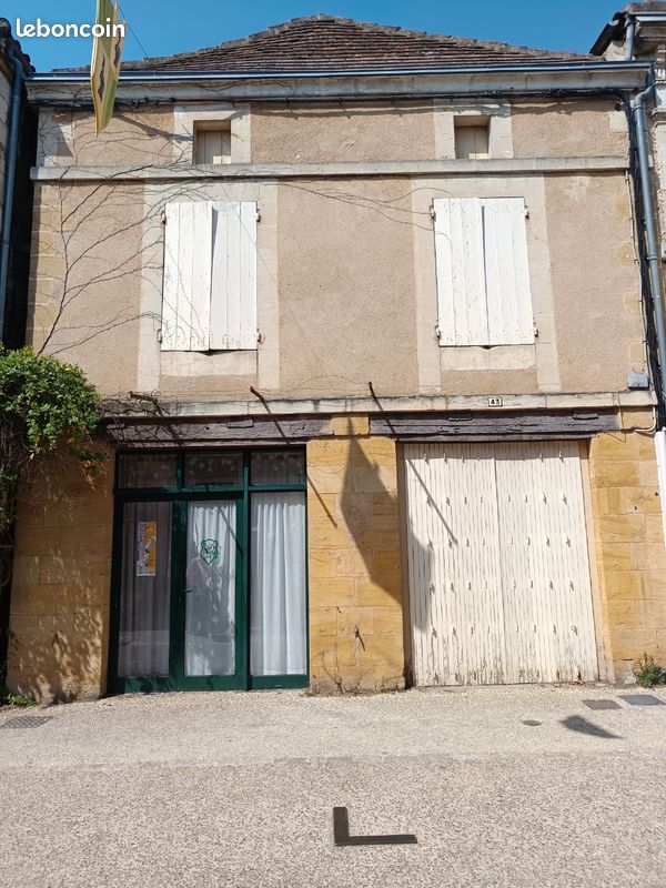 Maison 10 pièces 230 m² · à Monpazier · 230 m² · 150 000 €