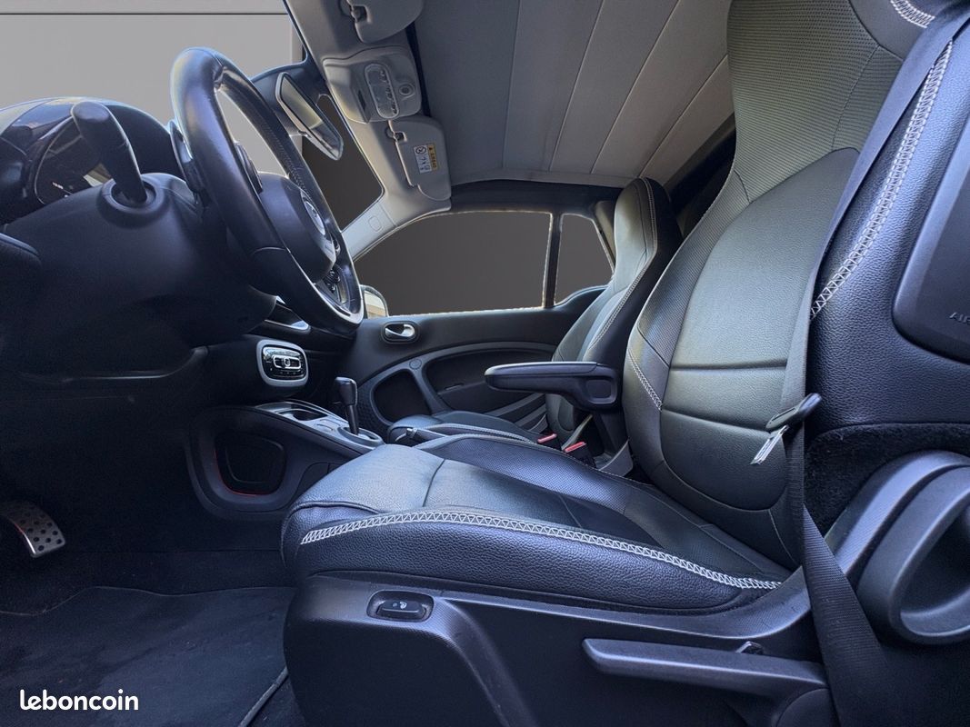 SMART FORTWO CABRIO Cabriolet 109 ch Brabus Xclusive- Capote Grise-Sieges en Cuir Chauffant-JBL-Camera et Bip de Recul (image 2)