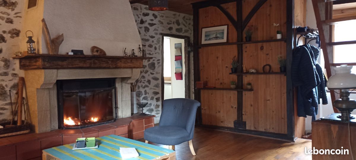 Maison traditionnelle dans un village de montagne (image 4)