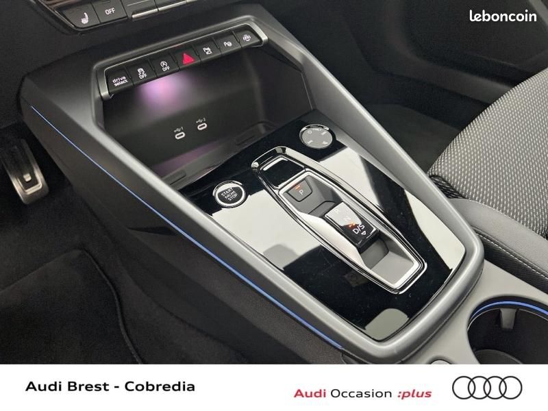 Audi A3 Sportback 1.5 TFSI 150ch Hybride S line S tronic 7 (image 12)