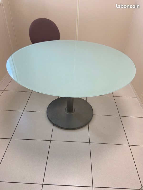 Urgent - Table ronde (image 1)