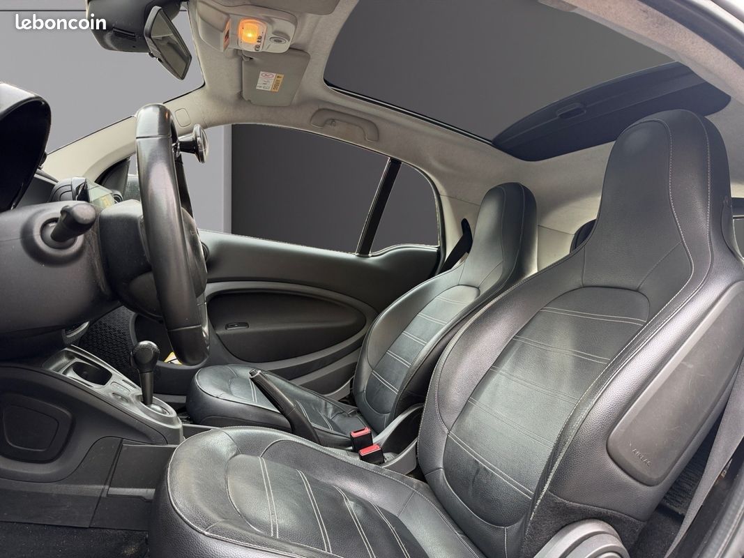 SMART FORTWO COUPE 1.0 71 ch SS BA6 Prime caméra de recul toit panoramique sièges chauffant apple carplay (image 3)