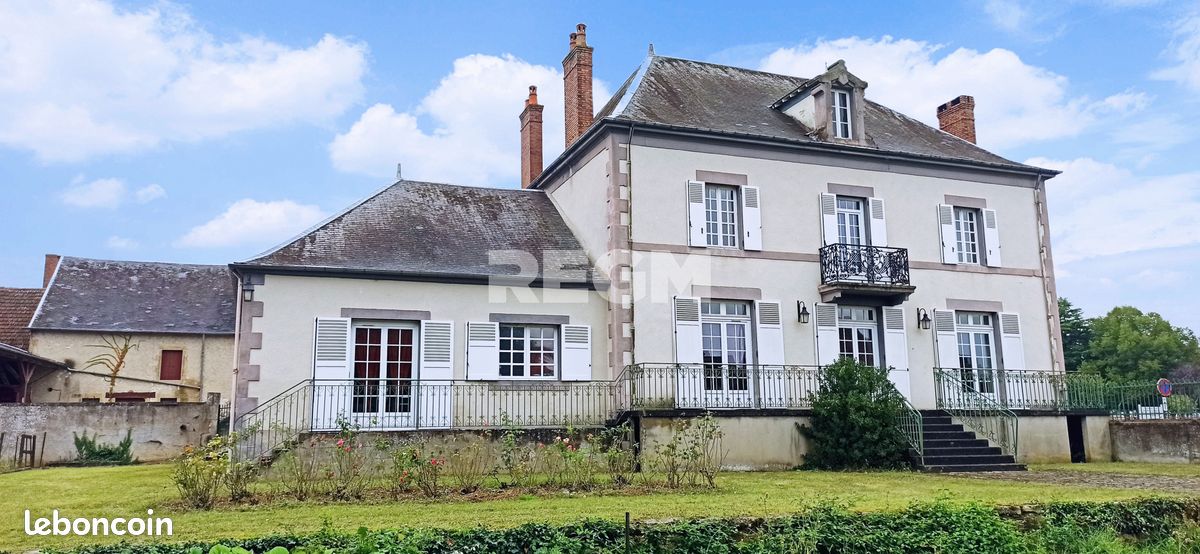 Maison 8 pièces 229 m² (image 1)