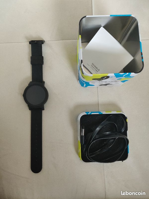 Montre connectée Ticwatch E (image 1)