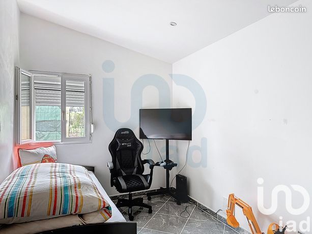 https://img.leboncoin.fr/api/v1/lbcpb1/images/f4/17/47/f417471ae9261da9df70106f7b96023a126ff89d.jpg?rule=ad-image