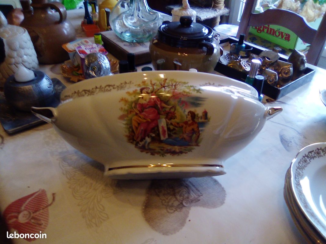 Lot service de veritable porcelaine chauvigny (image 10)