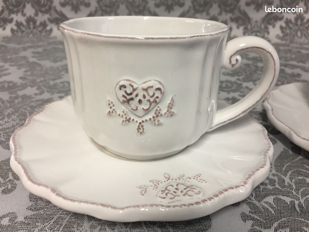 Elegant & Romantique Ensemble Faïence Fine Tête-à-Tête Tasses Plateau Coeur.... (image 8)