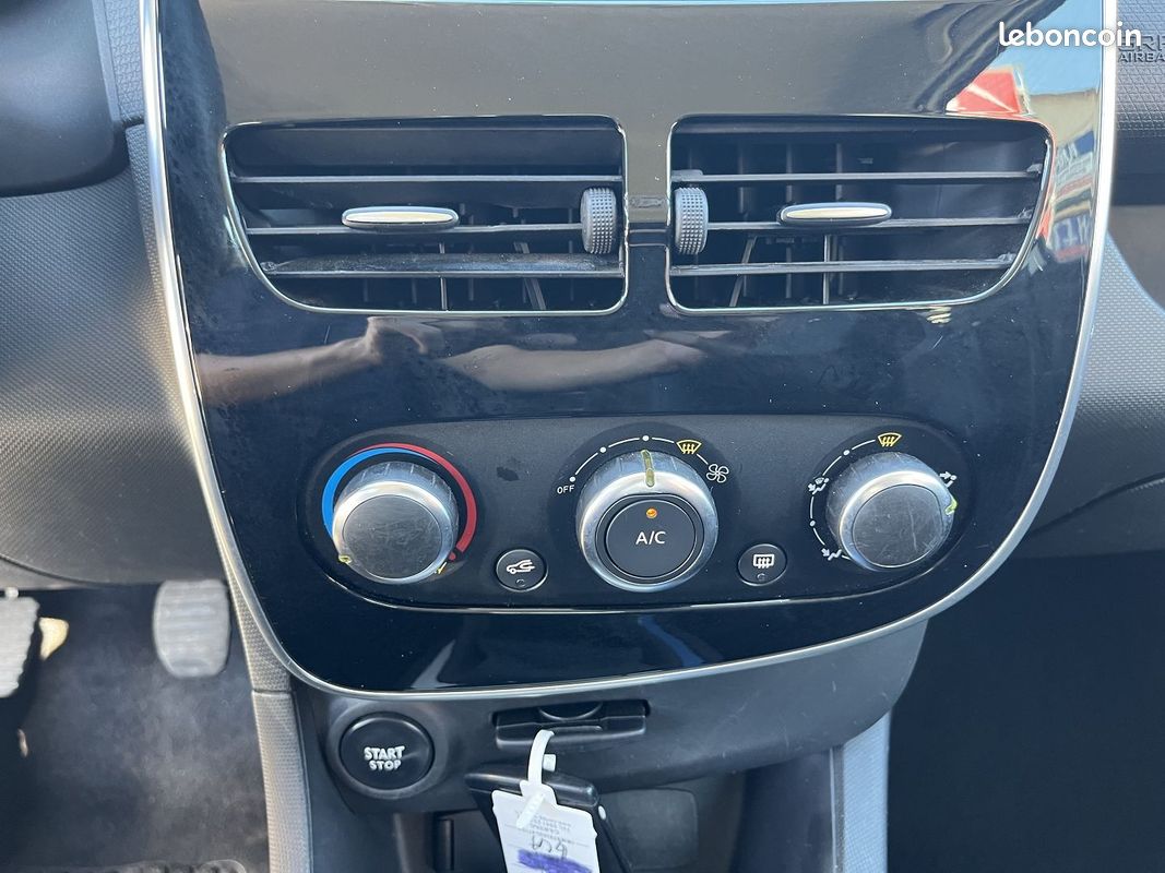 Renault CLIO IV 1.5 DCI 75CH ZEN ECO² 90G (image 13)