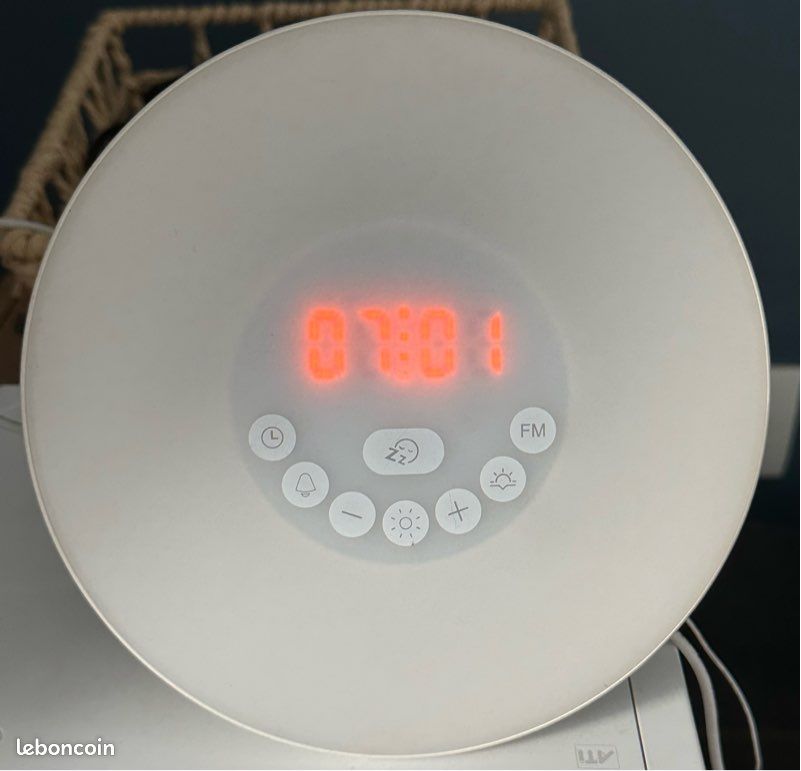 Radio réveil led (image 1)