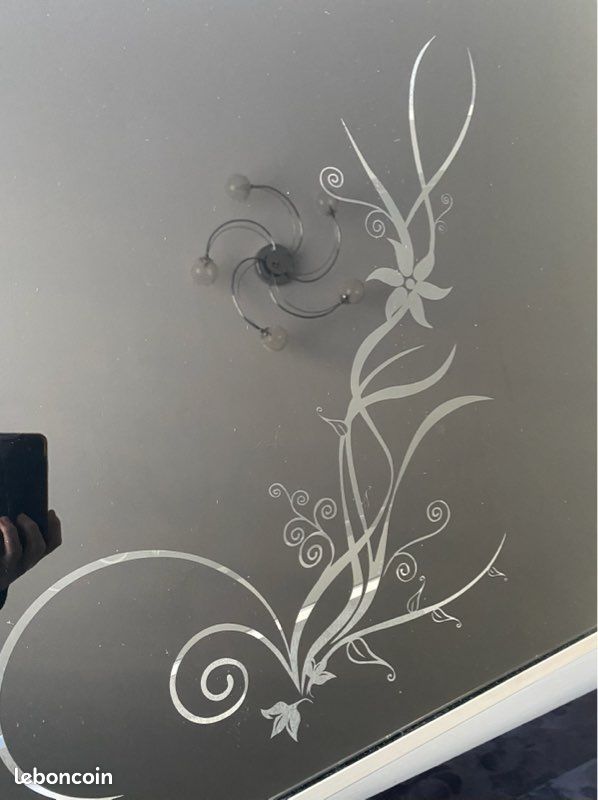 Table basse en verre noir (image 6)