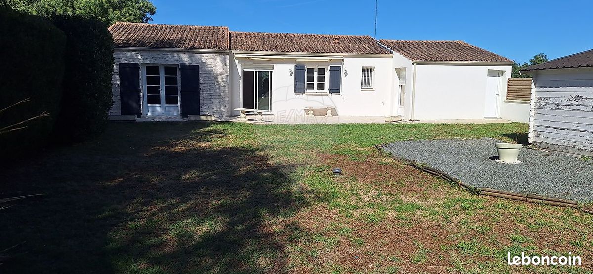 Maison 4 pièces 99 m² · à Fontcouverte · 99 m² · 220 000 €