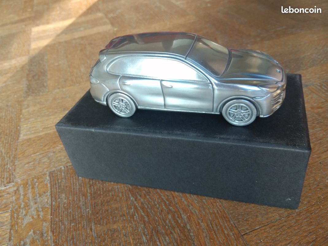 Porsche Cayenne Turbo, miniature métal 1/43 ème, série limitée