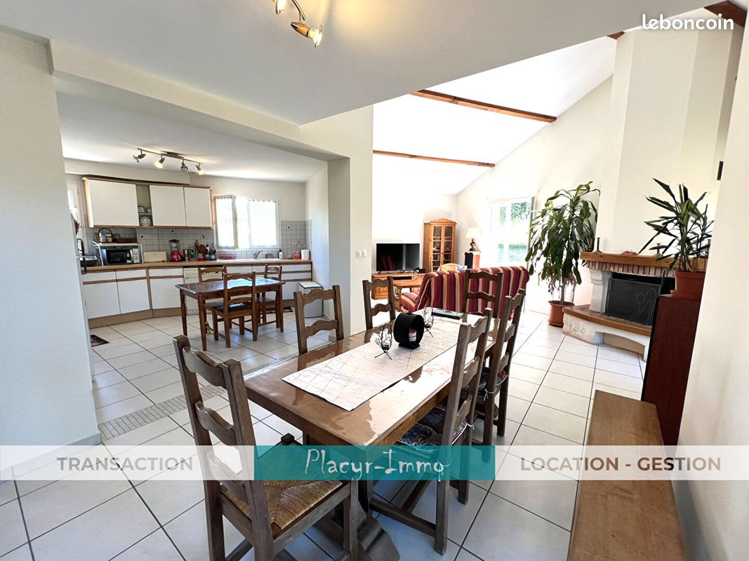 Maison 5 pièces 133 m² · à Manziat · 133 m² · 325 000 €