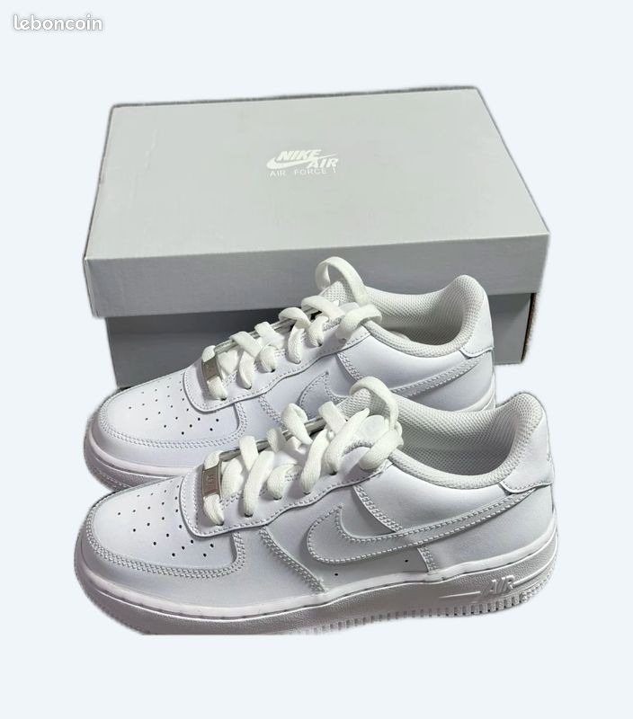 Hotel Kalinga Air Force Jester Blanche Chaussure Nike Air Air