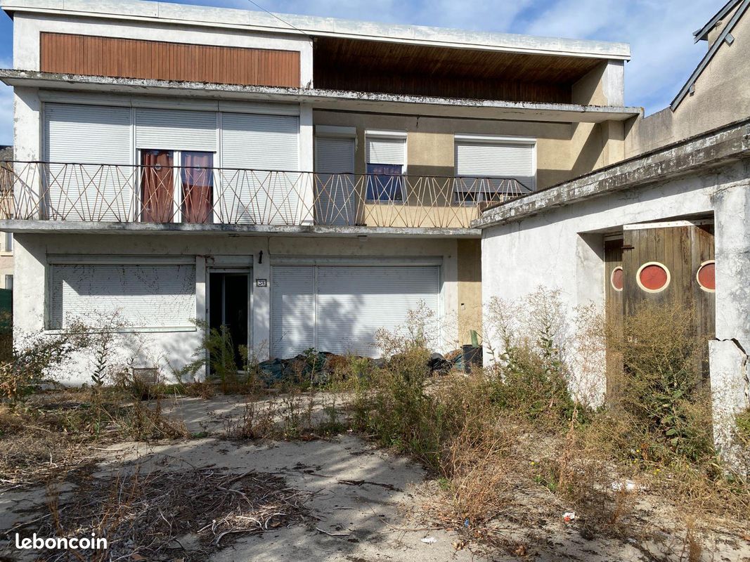 Maison 12 pièces 315 m² · à Châtillon-sur-Indre · 315 m² · 54 200 €