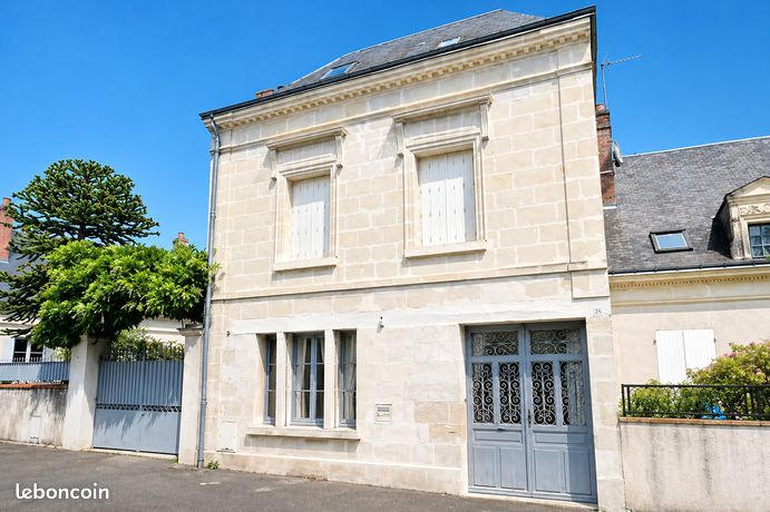Maison 8 pièces 223 m²