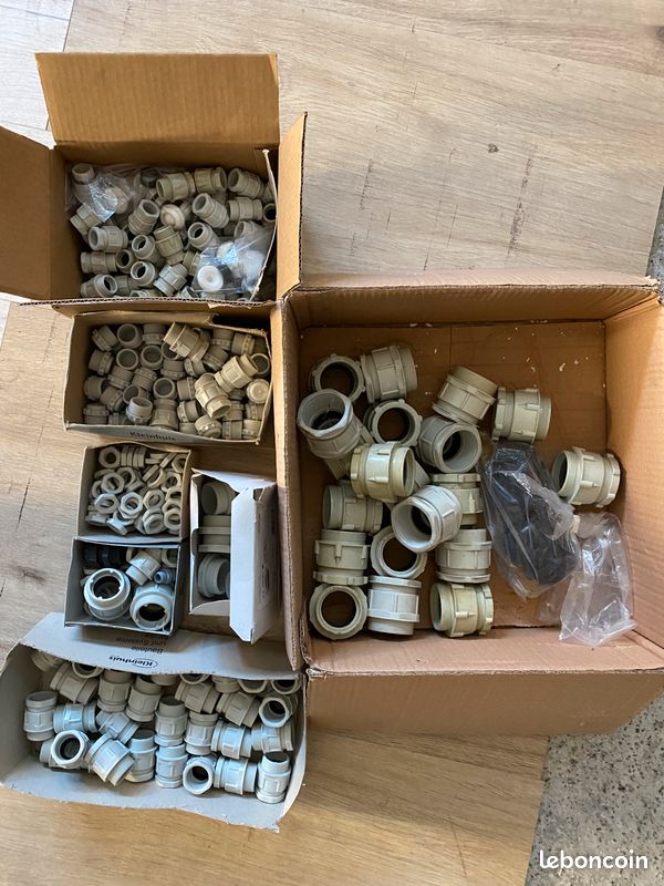 Gros Lot de Presse-Etoupes (image 12)