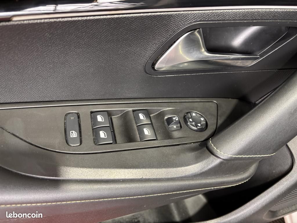 PEUGEOT 2008 GT II - 1.5 DIESEL - 130CH - BV EAT8 - Garantie 12 Mois (image 15)