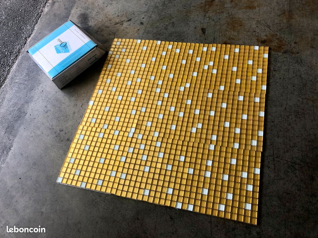 Mosaïque de verre jaune doré sur trame (image 2)