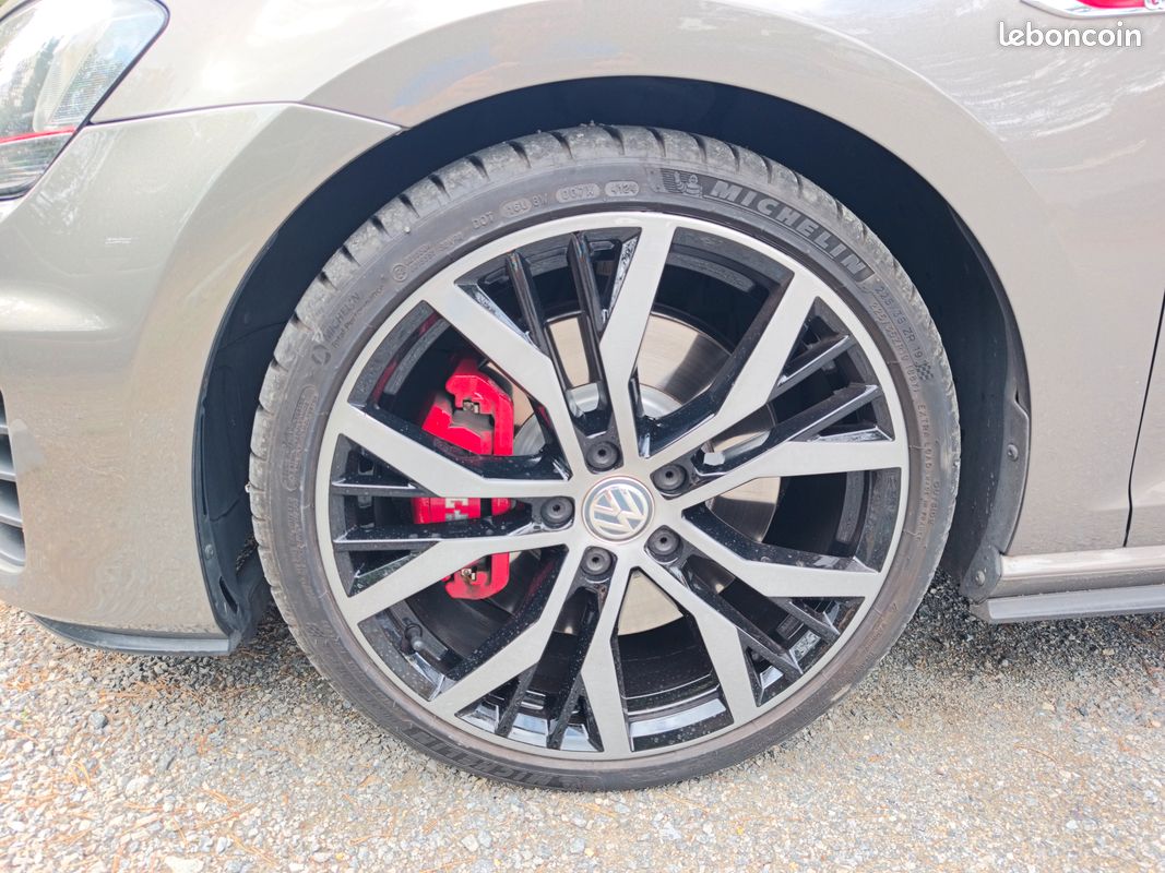 VOLKSWAGEN GOLF VII GTI PERFORMANCE 230cv 2.0 TSI (image 10)