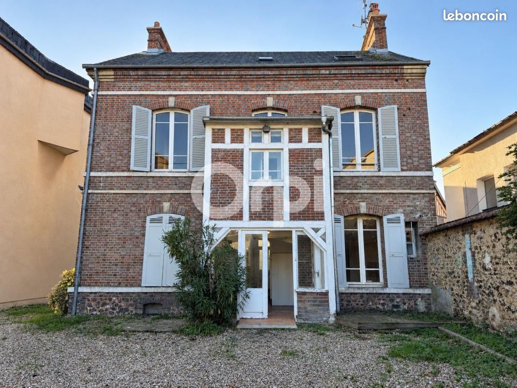 Maison 10 pièces 204 m² · à Évreux · 204 m² · 316 500 €