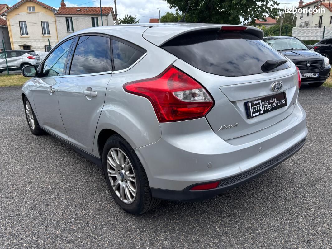 Ford Focus 1.6 TDCi 95 FAP S&S Trend (image 17)