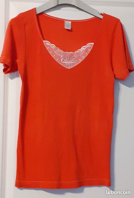 Lot de 2 Tee-shirts plastron dentelle 1 rouge 1 bleu (Nine06) (image 1)