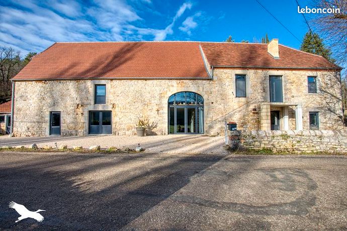 Maison 4 pièces 200 m²