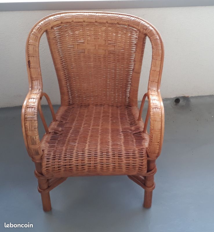 Fauteuil enfant en rotin verni (image 4)