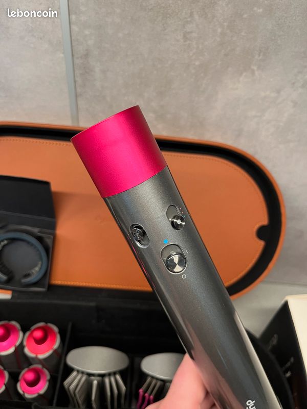 Dyson Air Wrap (image 2)