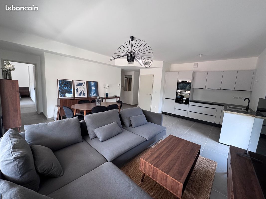 Appartement 3 pièces 72 m² · à Aix-en-Provence · 72 m² · 1 800 €