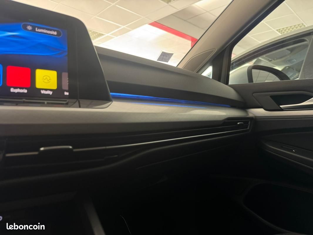 Volkswagen Golf 8 2.0 TDI 150CH LIFE (image 10)