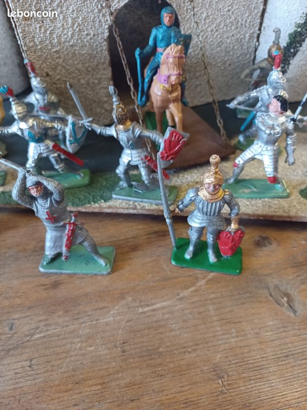 Figurine Chevalier Moyen Âge Dugesclin Starlux 1/32 - Neuf D'origine