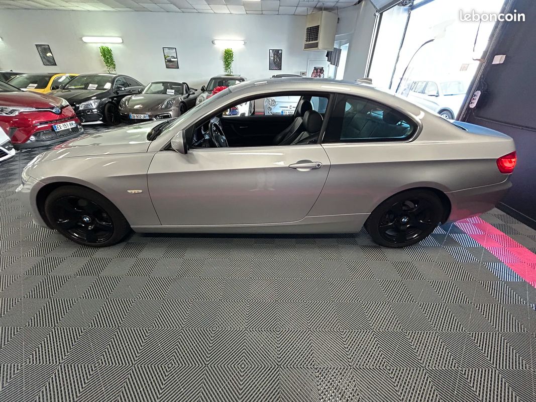 Bmw SERIE 3 E92 LUXE LCI Coupé 320d 184 cv Boîte auto / Suivi D'entretien Complet (image 6)