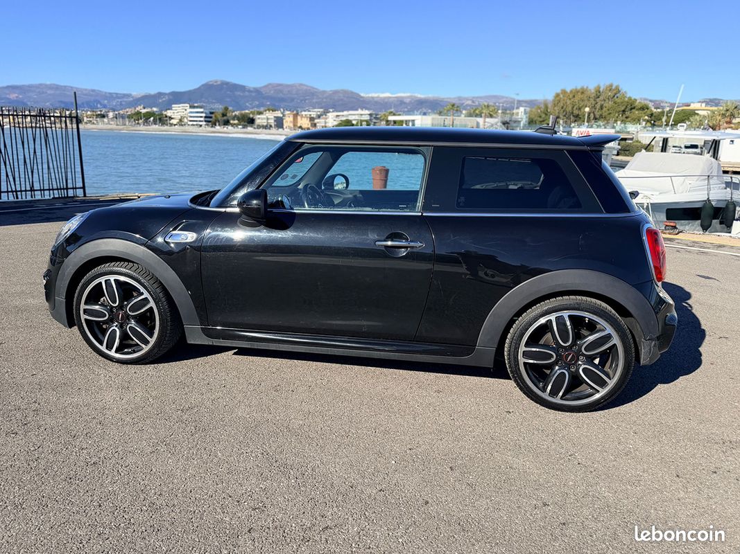 MINI III (F56) 2.0 COOPER S 210ch JCW EDITION 3P BVA6 Garantie 12 Mois (image 5)