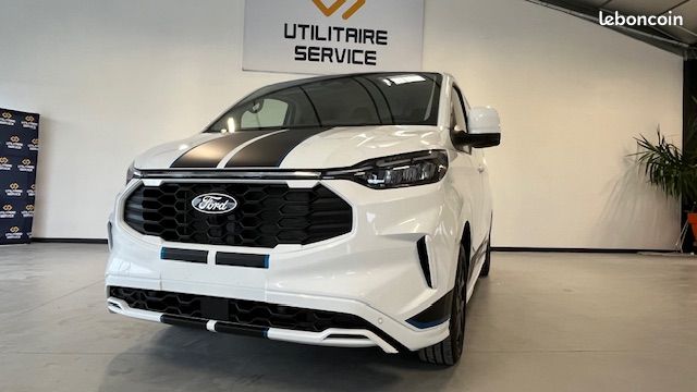 41 490 HT / Ford transit custom sport 320 l2h1 2.0 ecoblue 170 cv bva BLANC / neuf / tva recuperable (image 4)