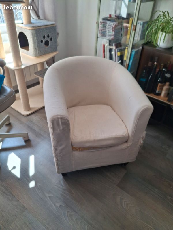 Fauteuil blanc (image 1)
