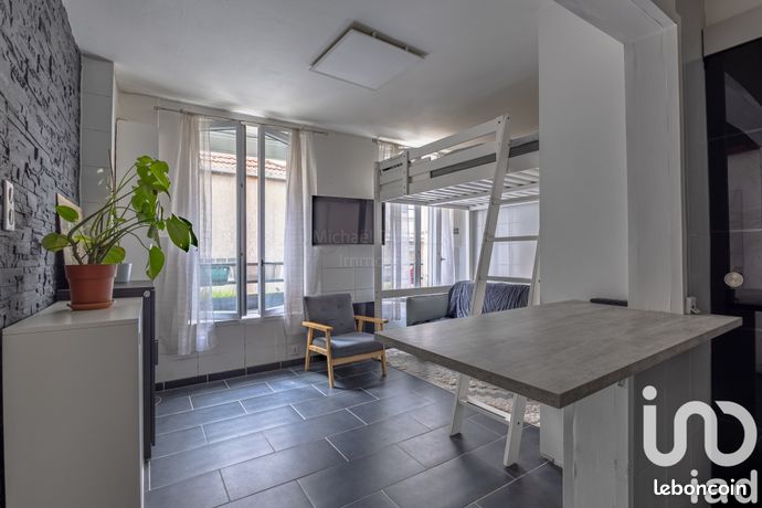 Studio 1 pièce 19 m²