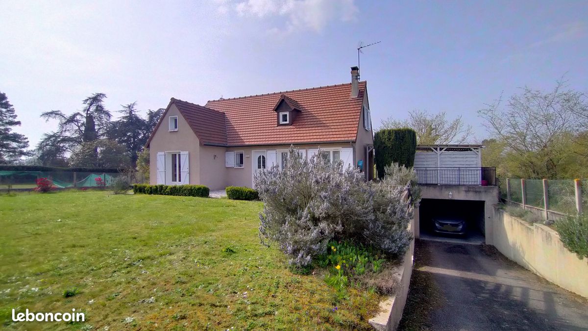 Maison 7 pièces 130 m² · à Saint-Martin-la-Garenne · 130 m² · 370 000 €